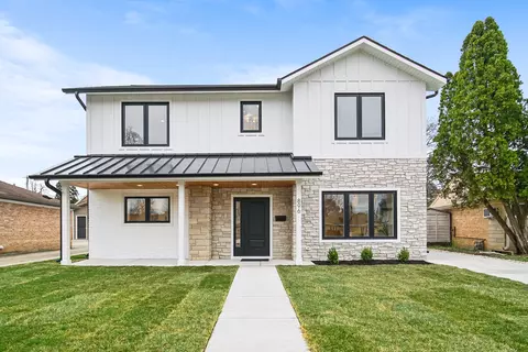 896 W Grant Dr, Des Plaines, IL 60016
