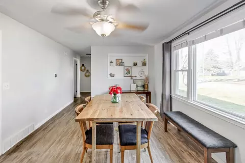 Dining - 401 E Kelsey, Malta, IL 60150 photo 2 of 2