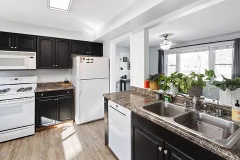 Kitchen - 401 E Kelsey, Malta, IL 60150 photo 1 of 5
