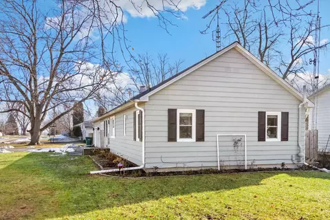 Exterior - 401 E Kelsey, Malta, IL 60150 photo 3 of 5