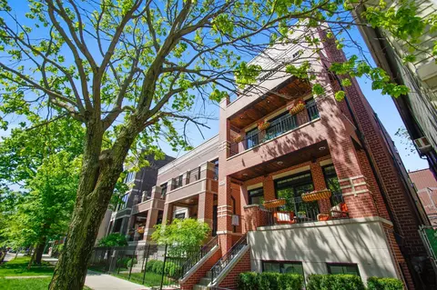 3052 N Racine Ave #1, Chicago, IL 60657
