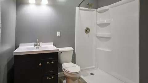 Bath - 1002 S Oak St, Bloomington, IL 61701 photo 1 of 1