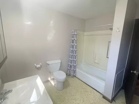 Bath - 2221 4th St, Peru, IL 61354 photo 1 of 4