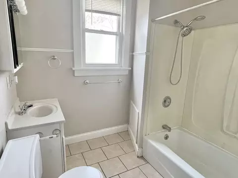 Bath - 2221 4th St, Peru, IL 61354 photo 3 of 4