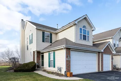 7441 Grandview Ct, Carpentersville, IL 60110
