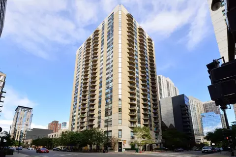 70 W Huron St #2402, Chicago, IL 60654