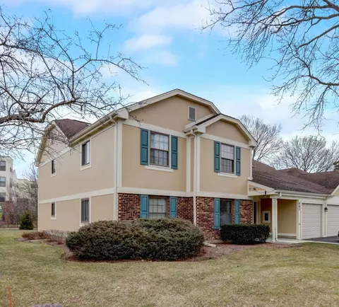 482 Thornhill Ln #B1, Wheeling, IL 60090