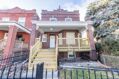 6954 S Eberhart Ave, Chicago, IL 60637