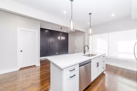 Kitchen - 6954 S Eberhart Ave, Chicago, IL 60637 photo 3 of 5