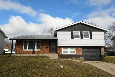 3504 Chestnut Dr, Hazel Crest, IL 60429
