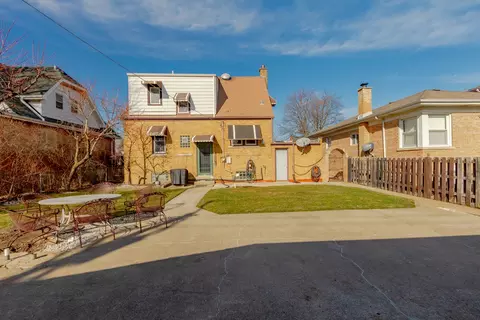 Exterior - 6410 Sinclair Ave, Berwyn, IL 60402 photo 4 of 6