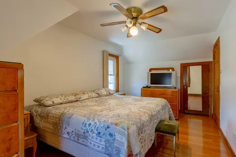 Bedroom - 6410 Sinclair Ave, Berwyn, IL 60402 photo 3 of 5