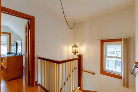Entry Way - 6410 Sinclair Ave, Berwyn, IL 60402 photo 2 of 2