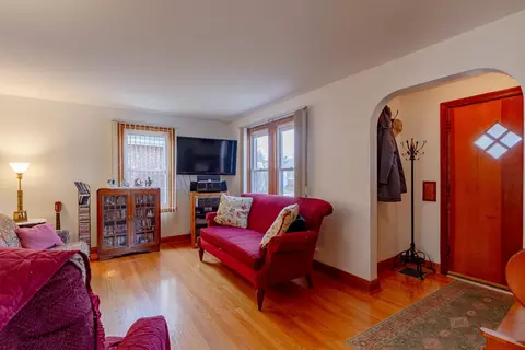 Living - 6410 Sinclair Ave, Berwyn, IL 60402 photo 2 of 3
