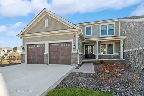 1800 Westbridge Cir, Lake Forest, IL 60045