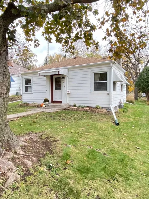 612 2nd Ave, Dixon, IL 61021