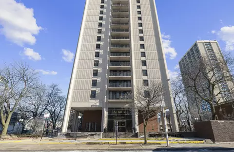 2605 S Indiana Ave #1302, Chicago, IL 60616
