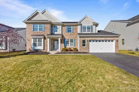 311 Foxford Dr, Cary, IL 60013