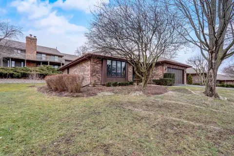 Exterior - 830 Brian Ct, Gurnee, IL 60031 photo 9 of 9
