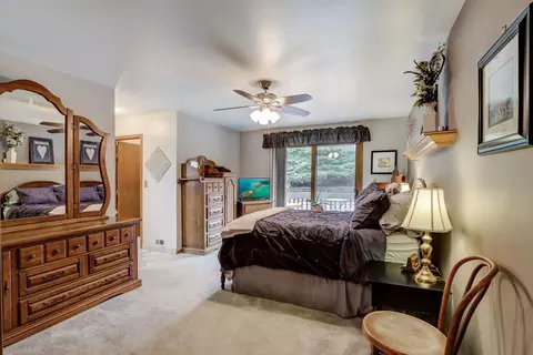 Bedroom - 830 Brian Ct, Gurnee, IL 60031 photo 2 of 3