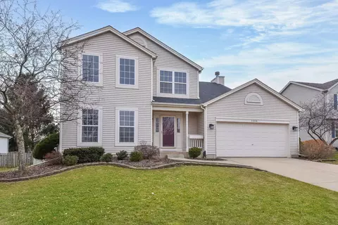 1556 W Mooseheart Rd, North Aurora, IL 60542