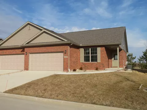 1340 Monterey Pine Dr, Normal, IL 61761