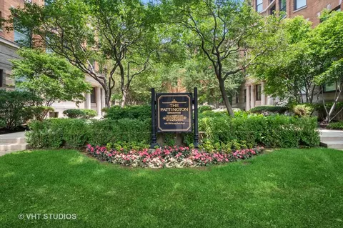 668 W Irving Park Rd #H3, Chicago, IL 60613
