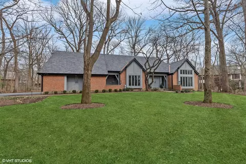 1253 Breckenridge Ct, Lake Forest, IL 60045