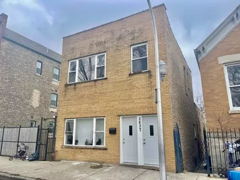 2637 W Luther St, Chicago, IL 60608