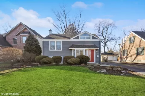 352 N Myrtle Ave, Elmhurst, IL 60126
