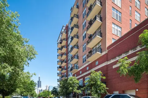 1201 W Adams St #406, Chicago, IL 60607