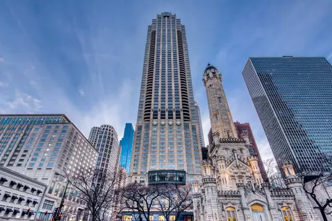 800 N Michigan Ave #4403, Chicago, IL 60611