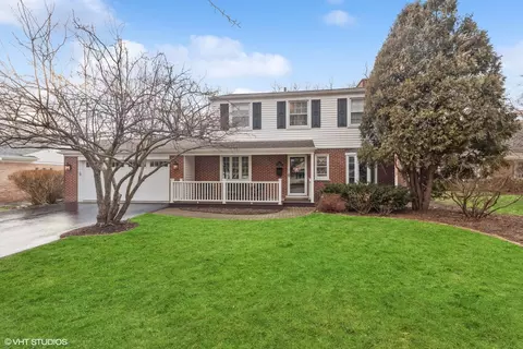 1118 Vernon Dr, Glenview, IL 60025