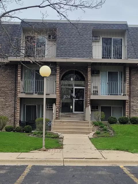 974 Crabapple Dr #106, Prospect Heights, IL 60070
