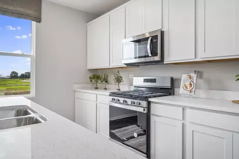 Kitchen - 1319 Wake Robin Ln, Bartlett, IL 60103 photo 3 of 4
