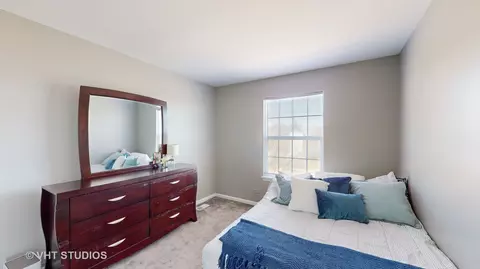 Bedroom - 721 Ryegrass Trl, Aurora, IL 60504 photo 5 of 9
