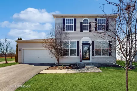 Exterior - 721 Ryegrass Trl, Aurora, IL 60504 photo 3 of 8