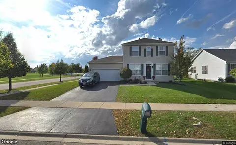 721 Ryegrass Trl, Aurora, IL 60504