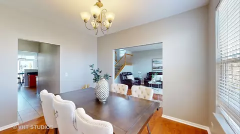 Dining - 721 Ryegrass Trl, Aurora, IL 60504 photo 3 of 4