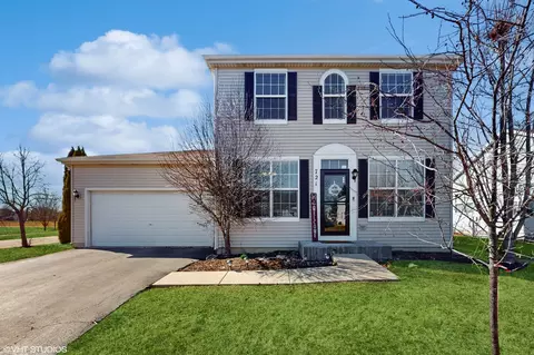 Exterior - 721 Ryegrass Trl, Aurora, IL 60504 photo 2 of 8