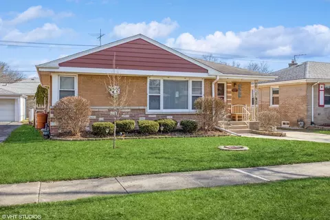 1127 Community Dr, La Grange Park, IL 60526