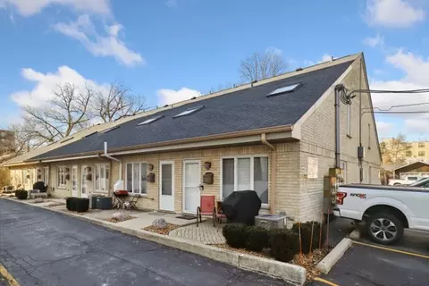 7240 Dixon St #B, Forest Park, IL 60130