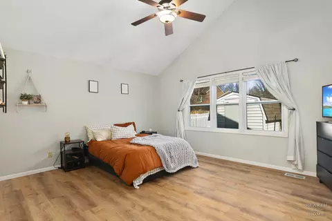 Bedroom - 4702 Overland Trl, Mchenry, IL 60050 photo 1 of 3