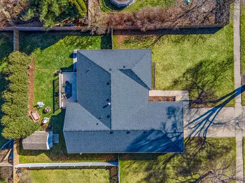 Exterior - 4702 Overland Trl, Mchenry, IL 60050 photo 7 of 9