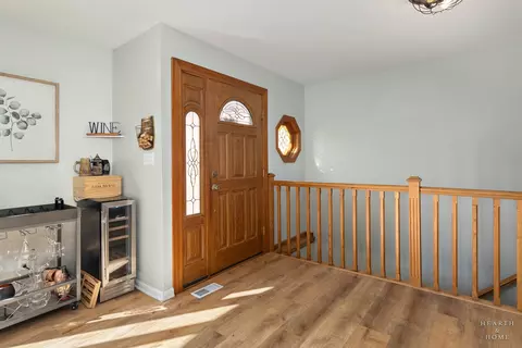 Entry Way - 4702 Overland Trl, Mchenry, IL 60050 photo 1 of 1