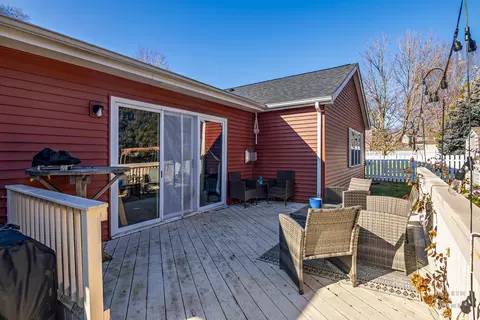 Exterior - 4702 Overland Trl, Mchenry, IL 60050 photo 3 of 9