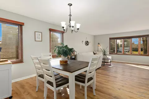 Dining - 4702 Overland Trl, Mchenry, IL 60050 photo 1 of 2