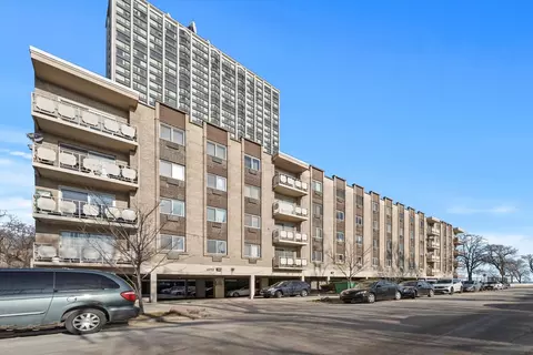 Exterior - 2772 E 75th St #5HS, Chicago, IL 60649 photo 4 of 6