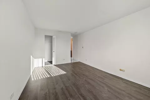 Other - 2772 E 75th St #5HS, Chicago, IL 60649 photo 2 of 8