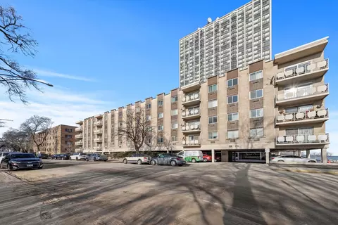 Exterior - 2772 E 75th St #5HS, Chicago, IL 60649 photo 5 of 6